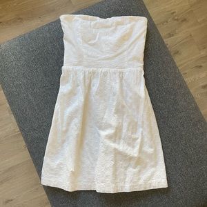 NEW GAP embroidery white strapless dress